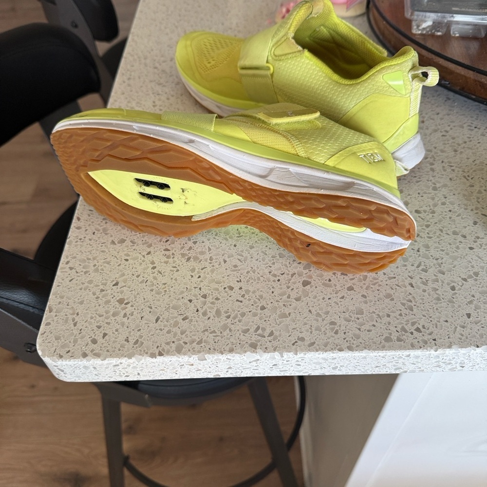 Tiem spinning shoes cycling sz 8.5 gym workout neon yellow spin class - Picture 3 of 5